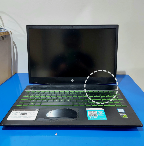 Reparación de carcasa y soporte de bisagra HP
